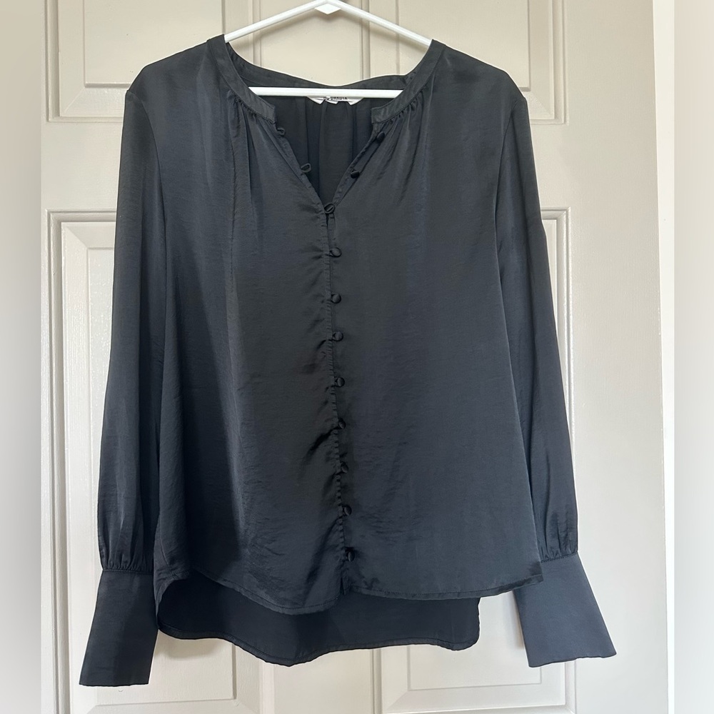 BB Dakota by Steve Madden Black Button-Up Blouse